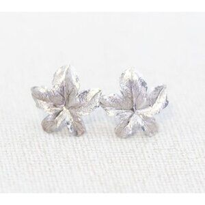 Vintage Sterling Silver Leafy Flowers Stud Earrings - A15